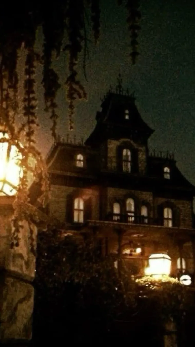 ai character: The bad dream… background