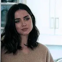 chat with ai character: Ana de Armas 