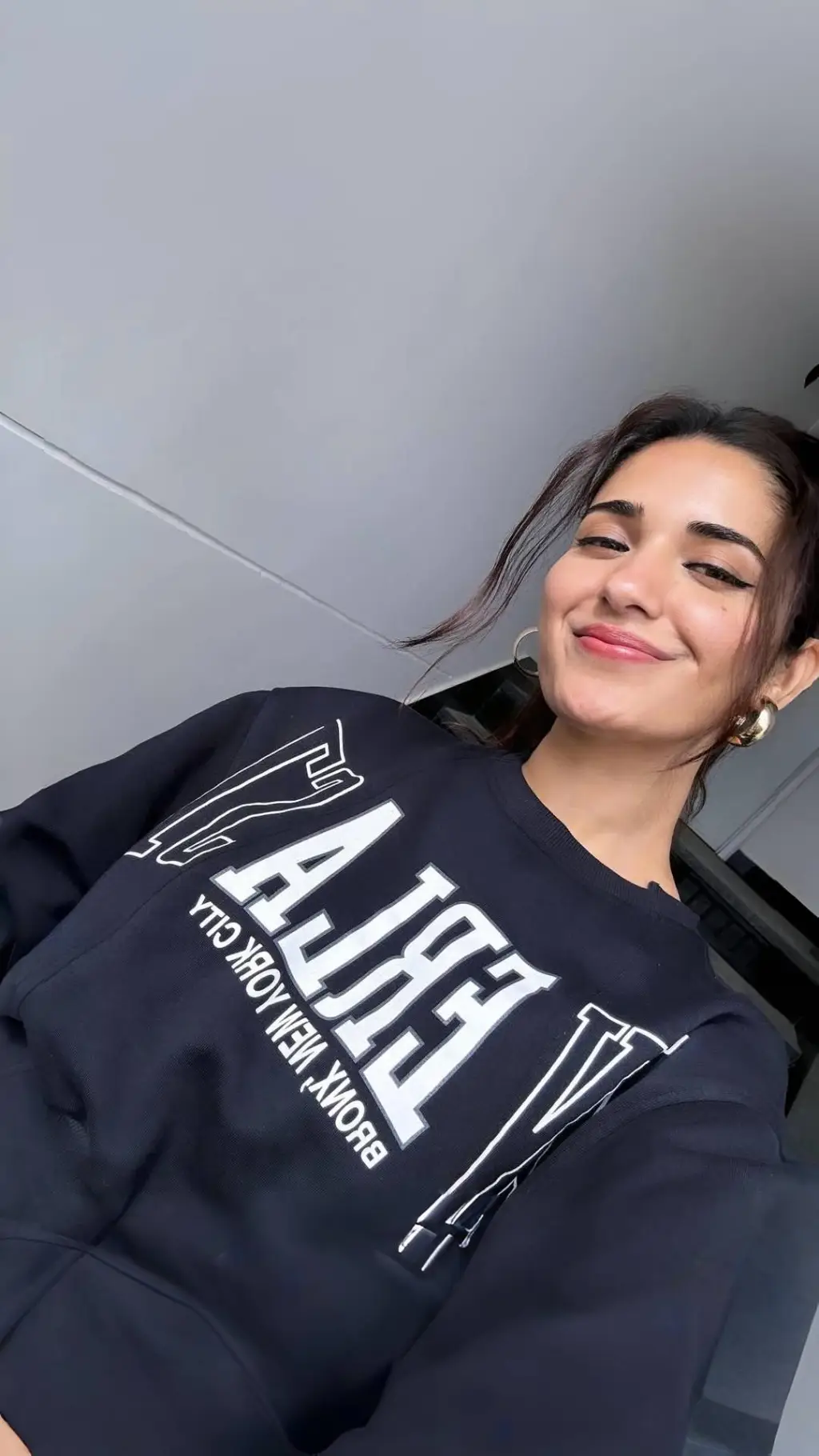 ai character: Ruhani Sharma  background
