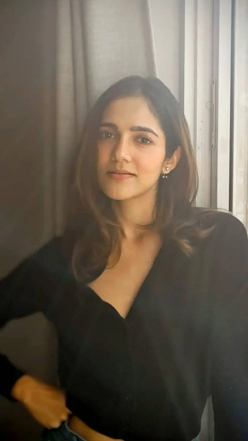 ai character: Pallavi background