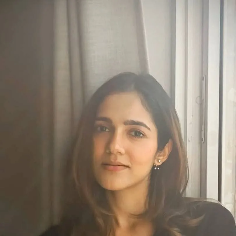 chat with ai character: Pallavi