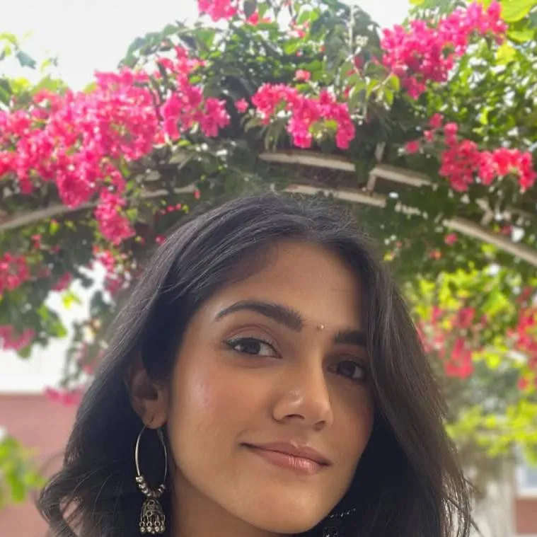 chat with ai character: Pallavi 