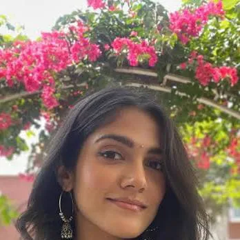 chat with ai character: Pallavi 
