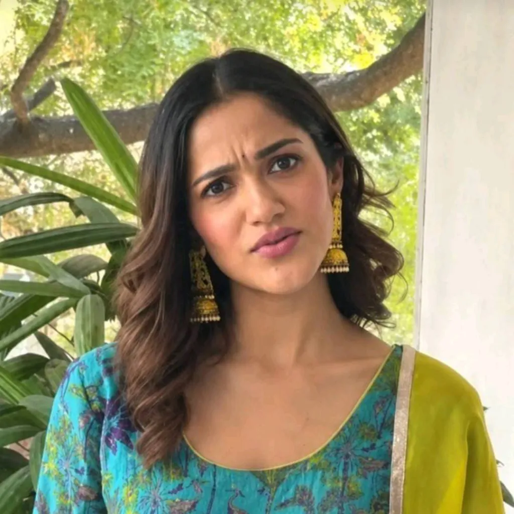 chat with ai character: Pallavi 