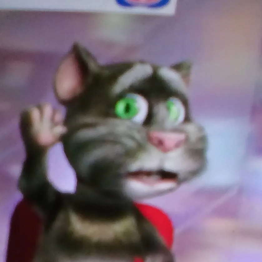 chat with ai character: tom