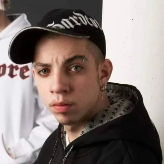 chat with ai character: patrick jumpen