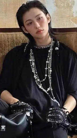 ai character: 🌸~Felix~🌸 background