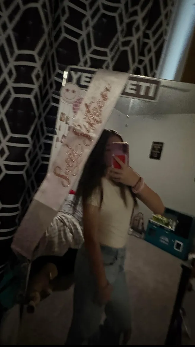 ai character: Adriana Flores! background