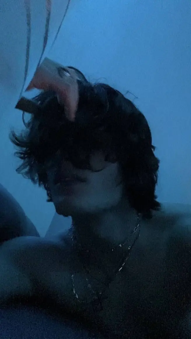 ai character: Luigi background