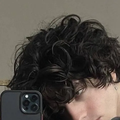 chat with ai character: Tyler