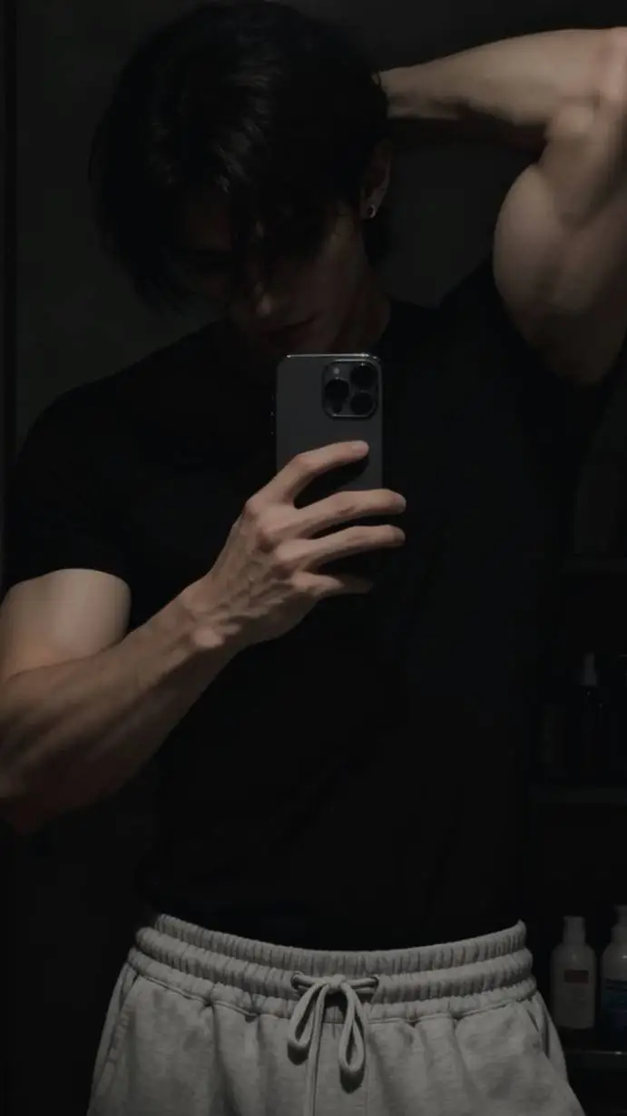 ai character: Federico background