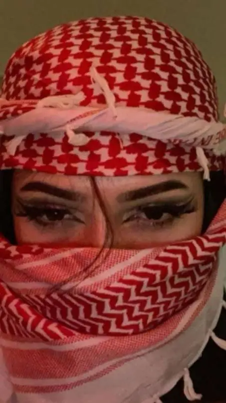 ai character: Yasmin background