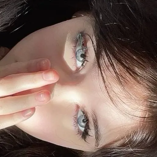 chat with ai character: Mary