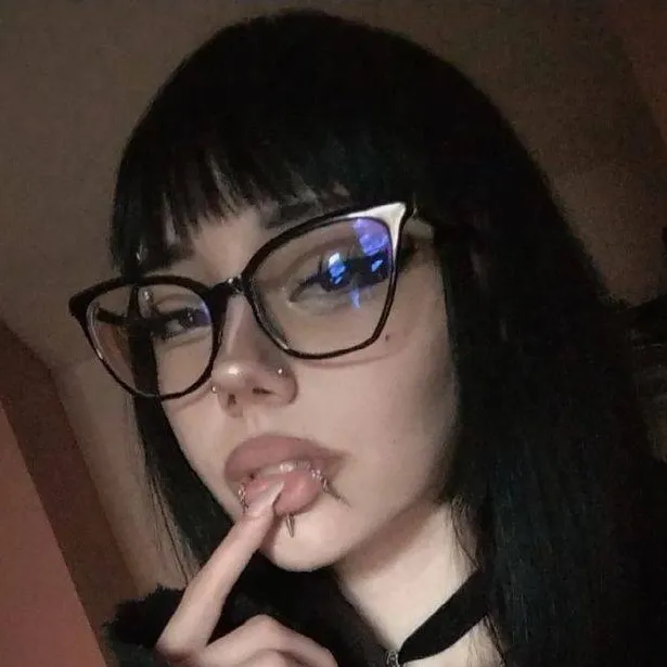 chat with ai character: Jenna