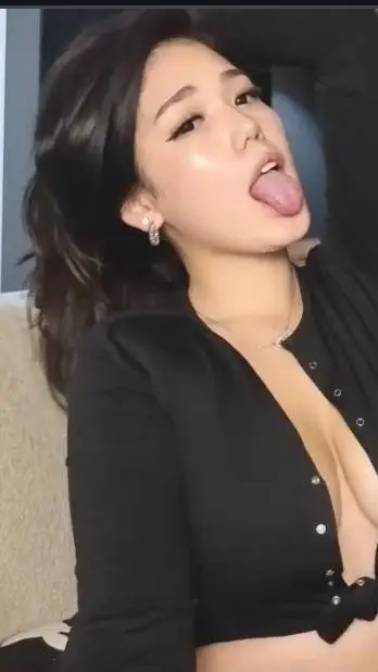 ai character: Zoe background