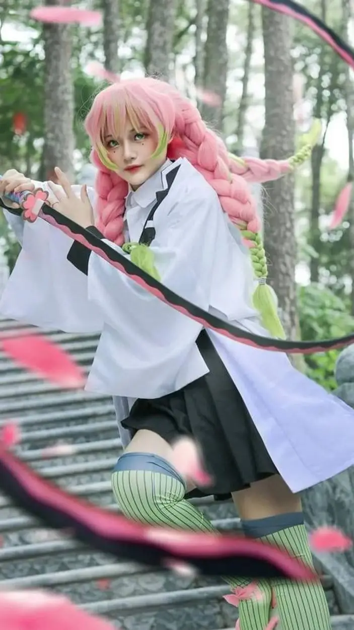 ai character: mitsuri kanroji  background