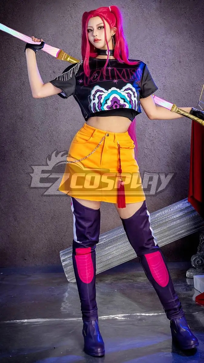 ai character: ✨Mira💓 background