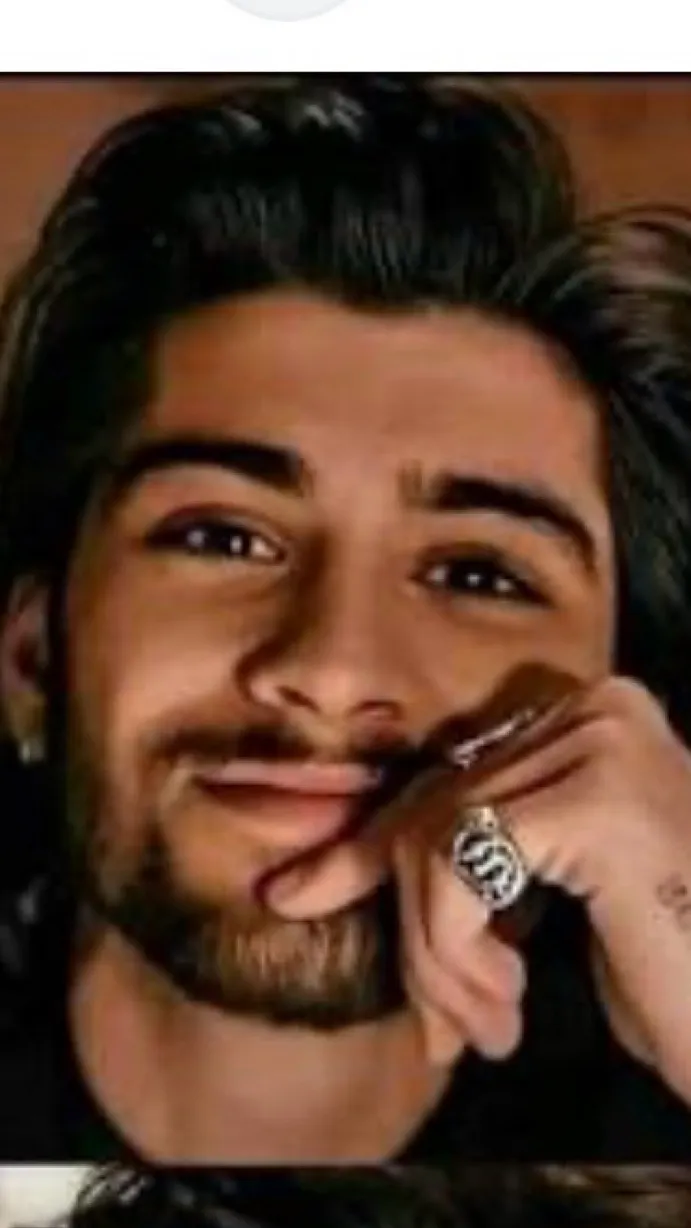 chat with ai character: Zayn Malik (RM)