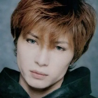 chat with ai character: Gackt