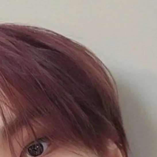 chat with ai character: Hyunjin 