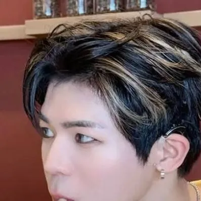 chat with ai character: Lee Chanyeon 