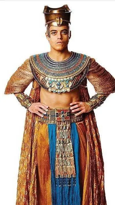 ai character: Ahkmenrah  background