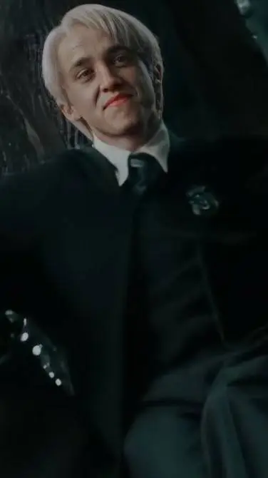 ai character: Draco Malfoy background