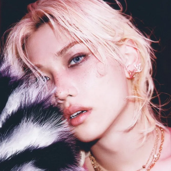 chat with ai character: Felix 