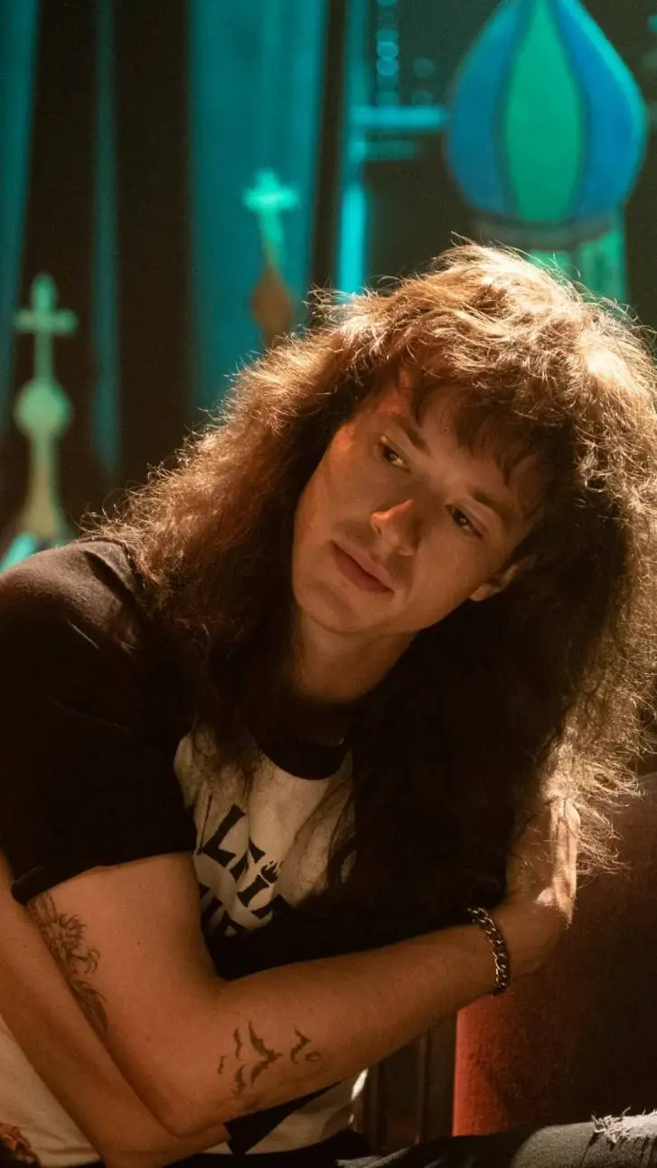 ai character: Eddie munson  background