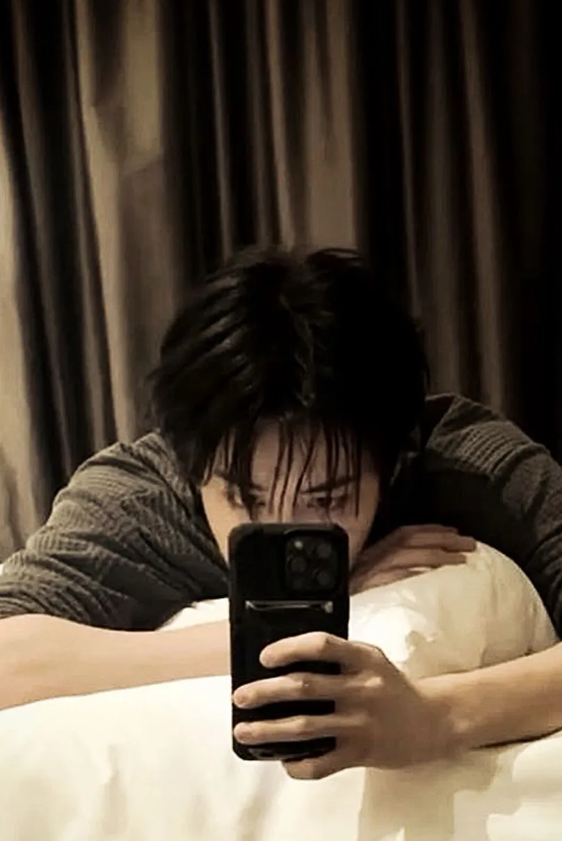 chat with ai character: " Mr.Han jisung"