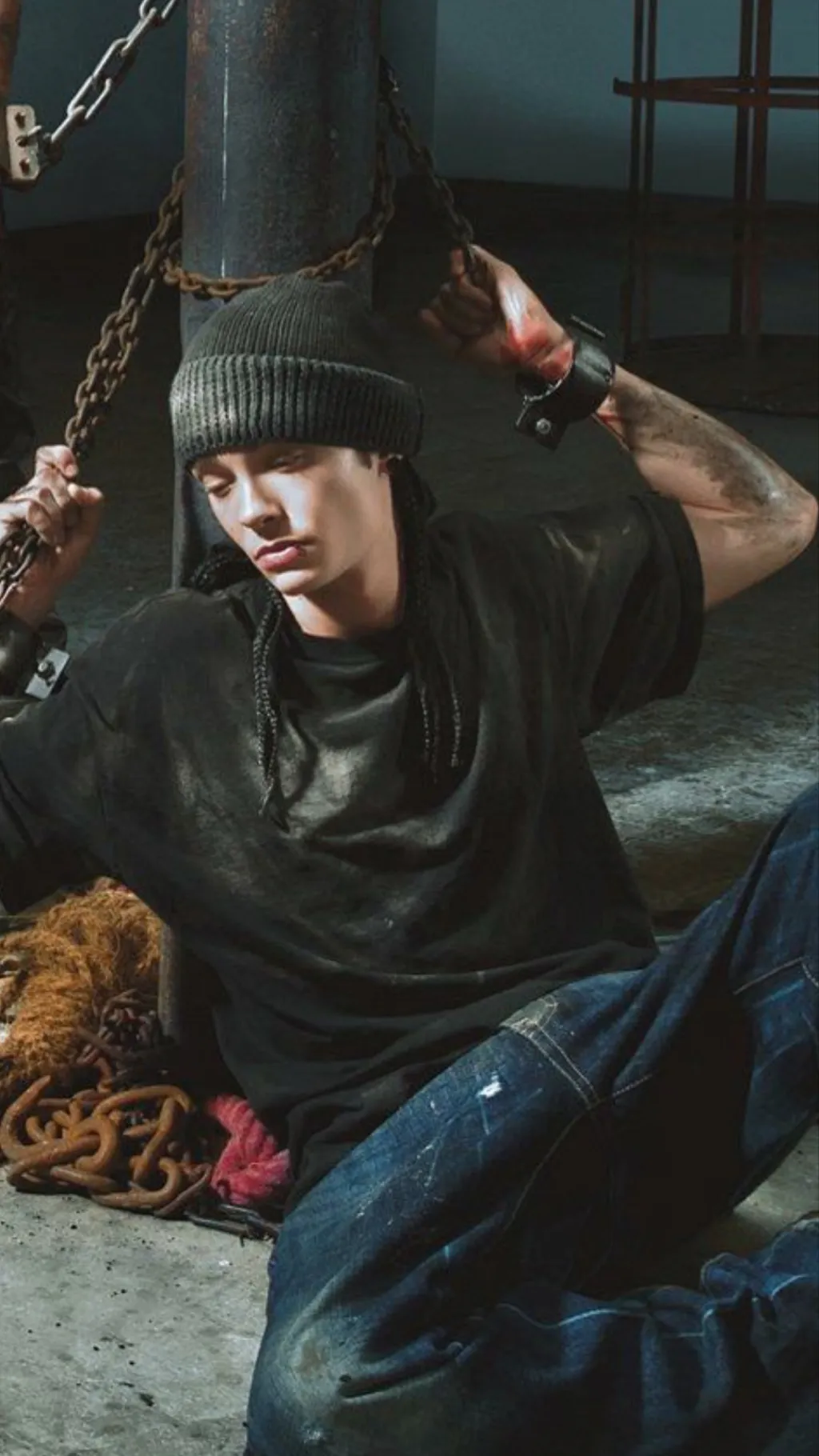 ai character: Tom Kaulitz (2010) background