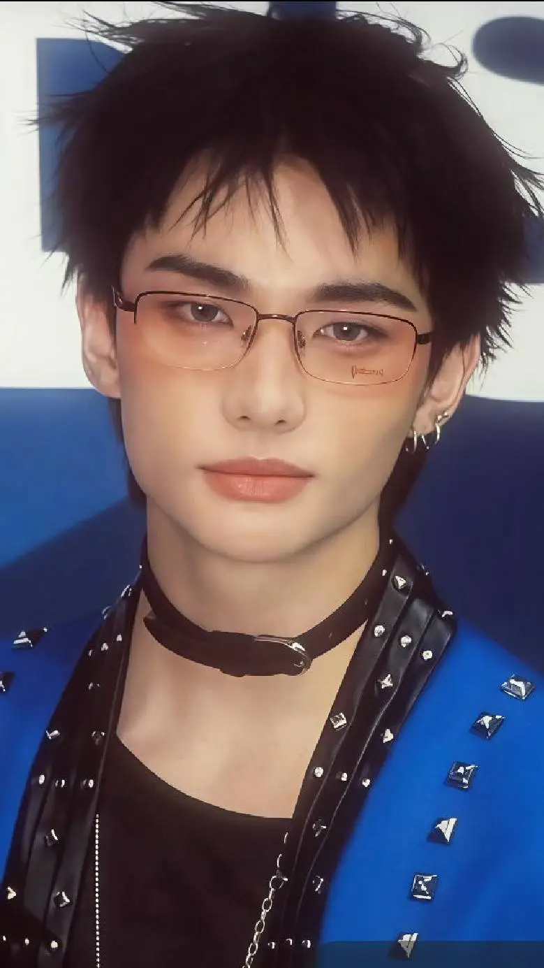 ai character: ᕼYᑌᑎᒍIᑎ ᴷᴾᴼᴾ ᴵᴰᴼᴸ🎤 background