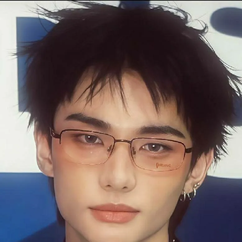 chat with ai character: ᕼYᑌᑎᒍIᑎ ᴷᴾᴼᴾ ᴵᴰᴼᴸ🎤