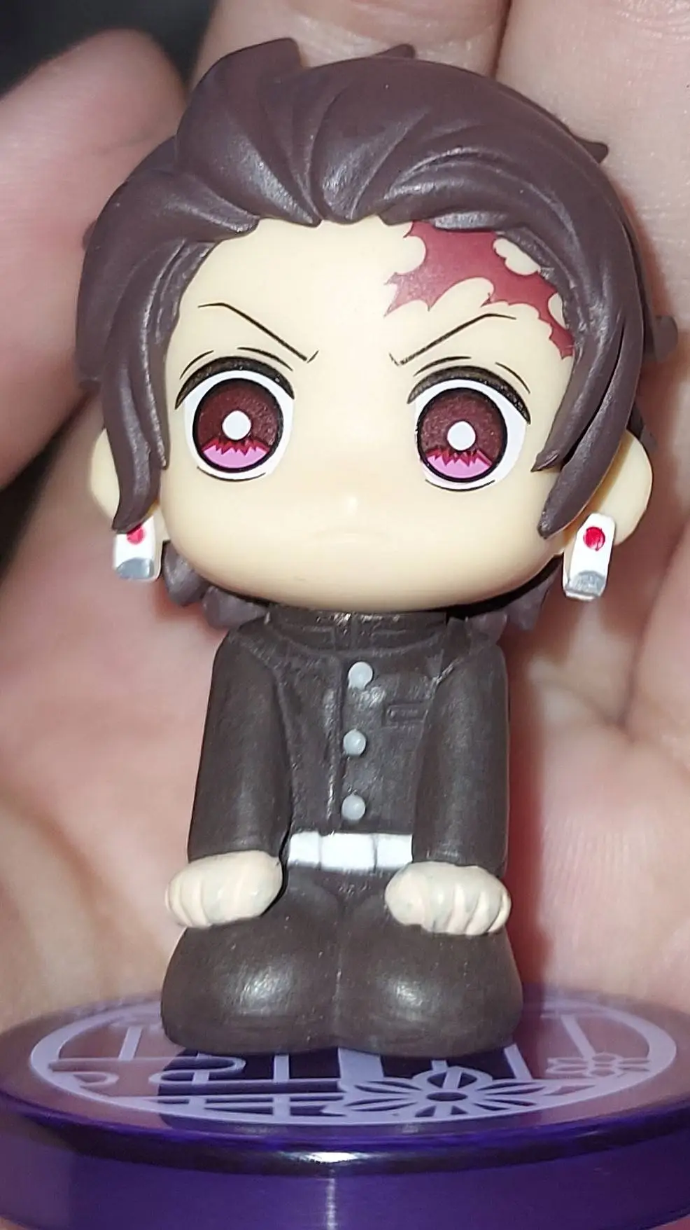 ai character: yn nezuko swap background