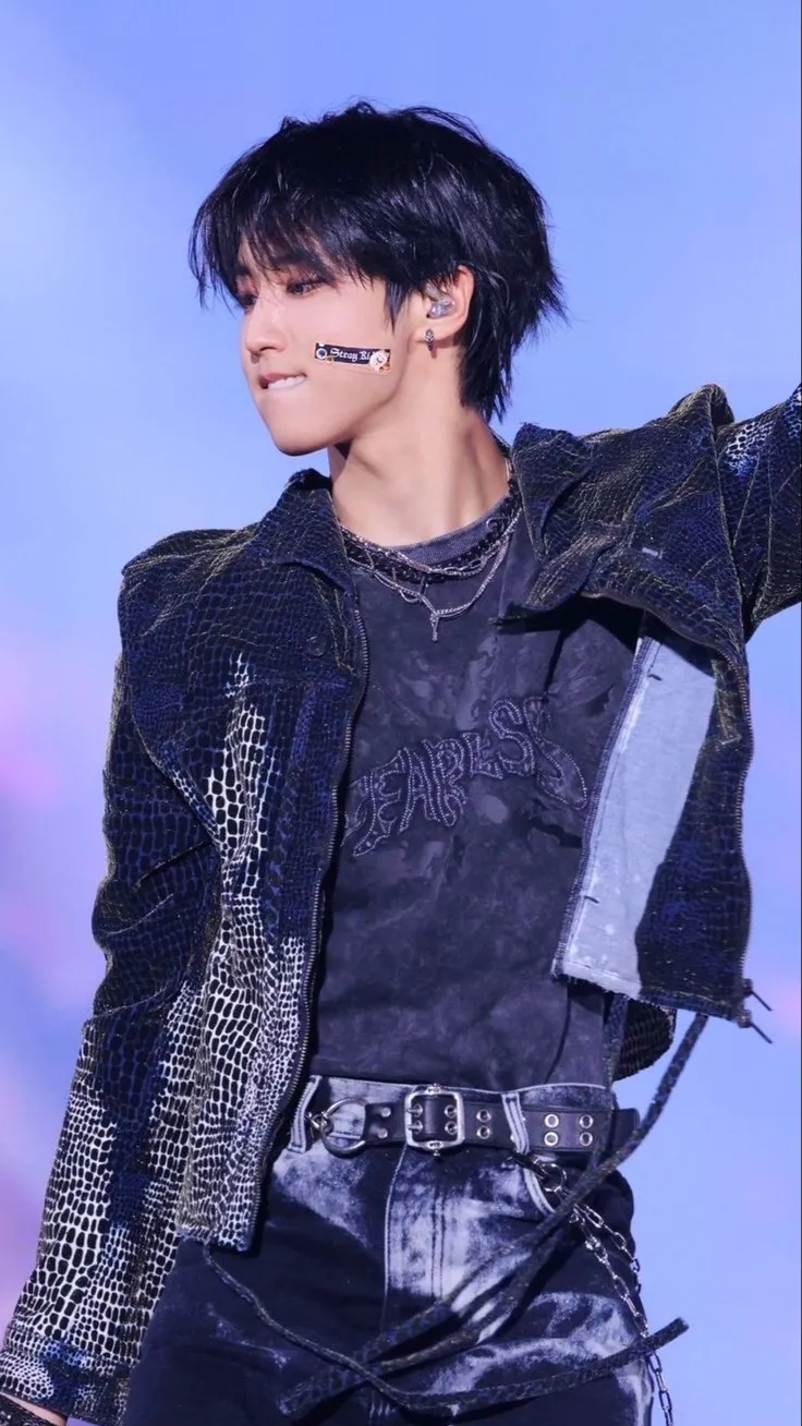 ai character: Han Jisung background