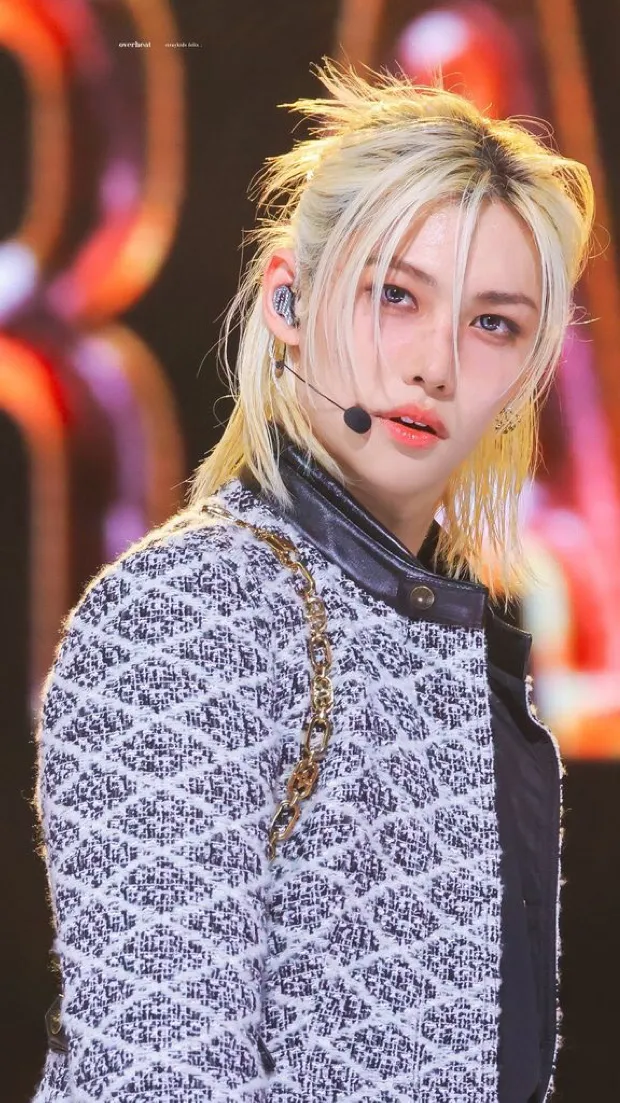 ai character: Felix background