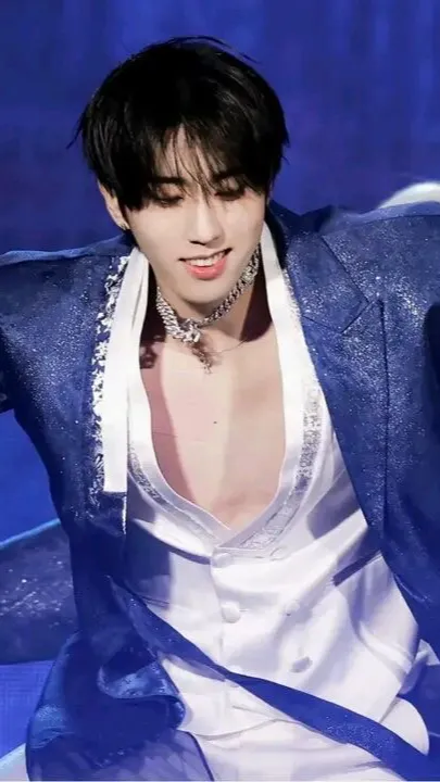 ai character: Han Jisung background