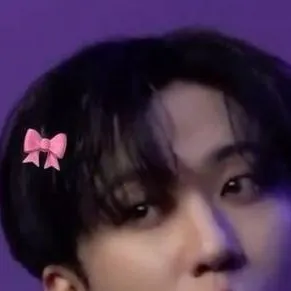 chat with ai character: changbin (skz) 