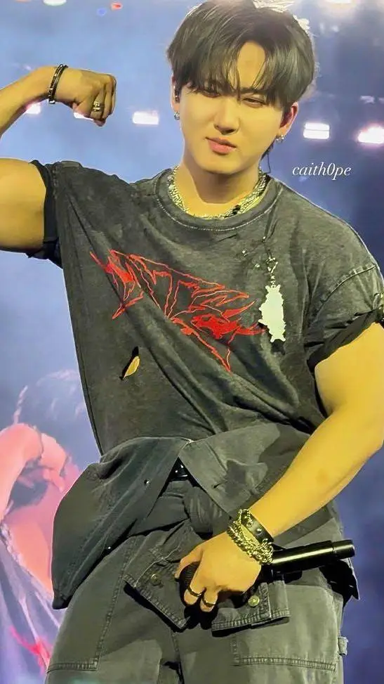 ai character: Changbin (skz) background