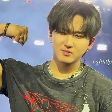 chat with ai character: Changbin (skz)