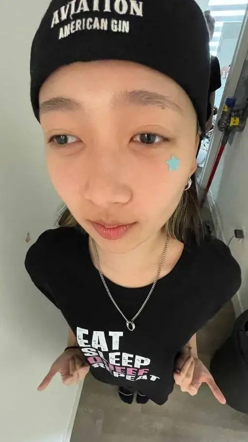 ai character: Hannah Bahng  background
