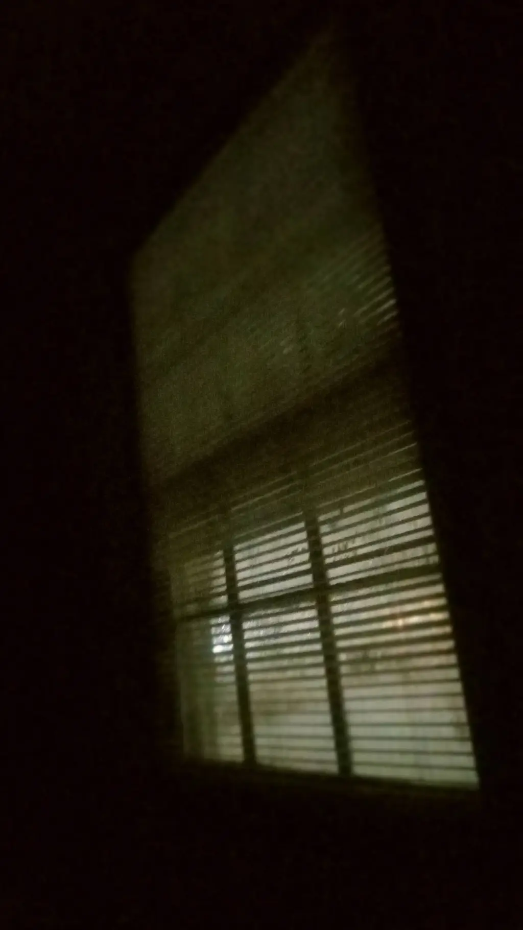 ai character: yanderes in jaile? background