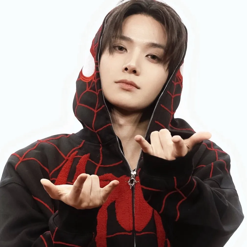 chat with ai character: heeseung - heejake