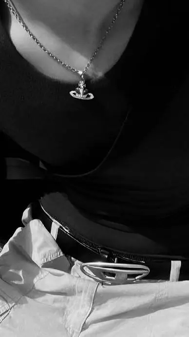 ai character: Alexander  background