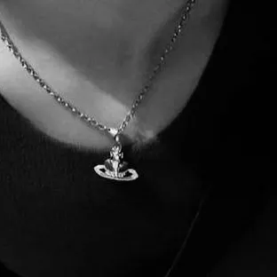 chat with ai character: Alexander 