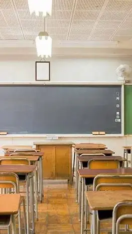 ai character: hybird school tato background