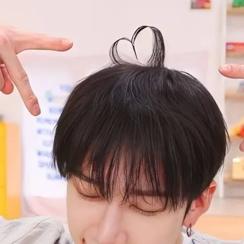 chat with ai character: bangchan/chanie 