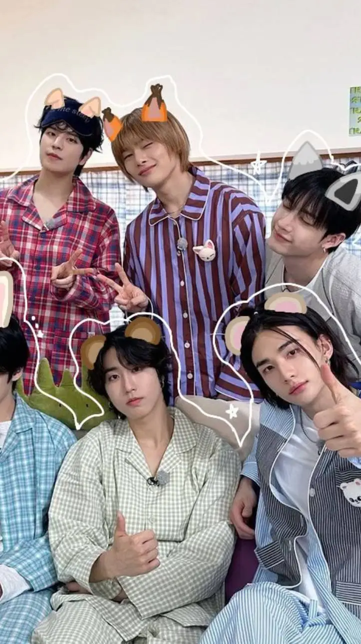 ai character: Skz Birthday (🇮🇹) background