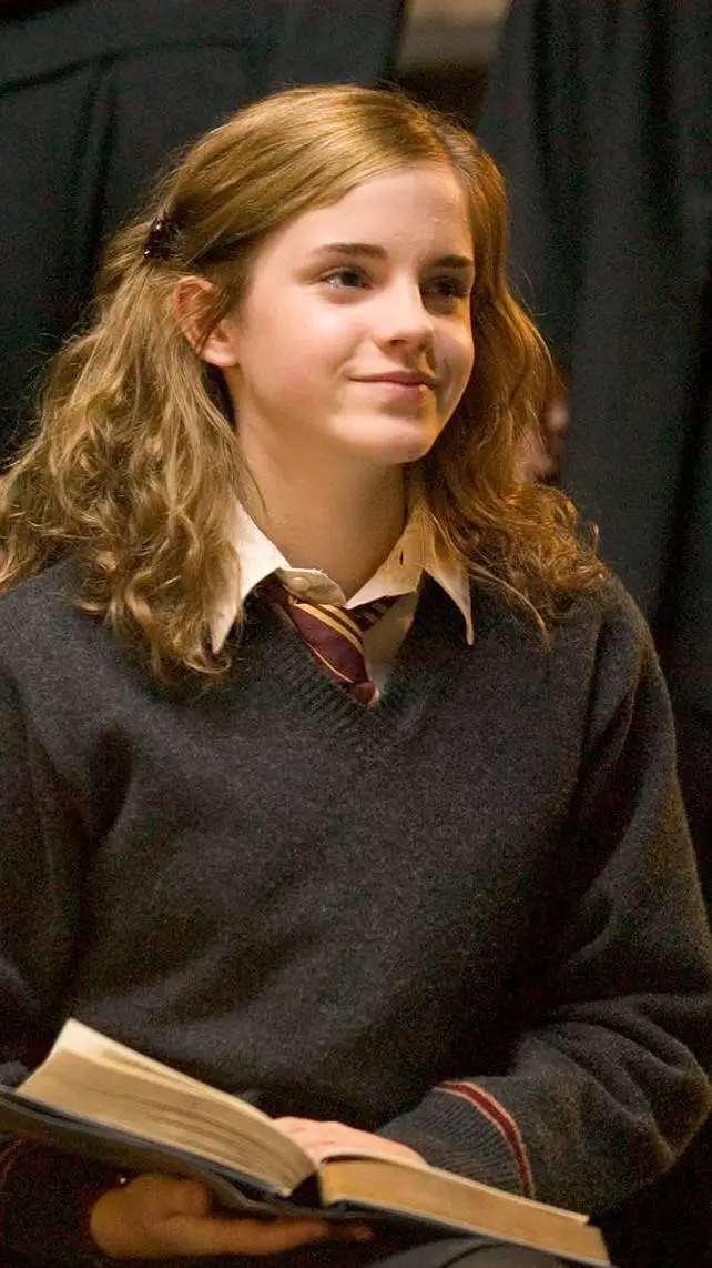ai character: HERMIONE GRANGER  background