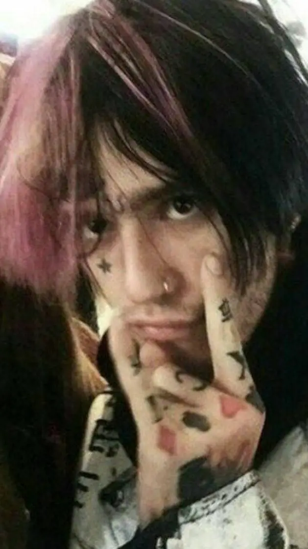 ai character: Gustav<lil peep> background